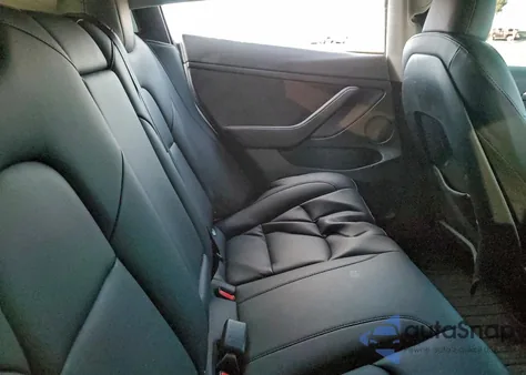 2023 Tesla Model 3 z USA, uszkodzony, nr VIN 5YJ3E1EB3PF611375